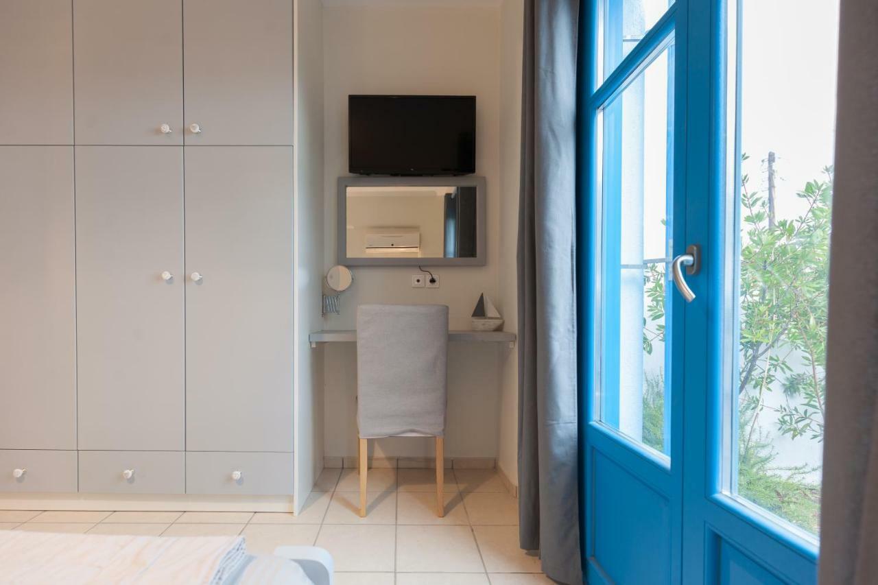 Just Blue With Amazing Sea Views In Holiday home *
