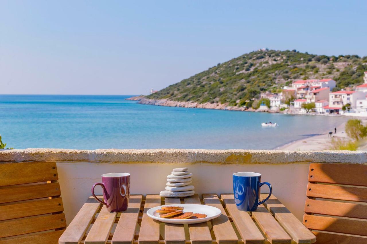 Seaview & *