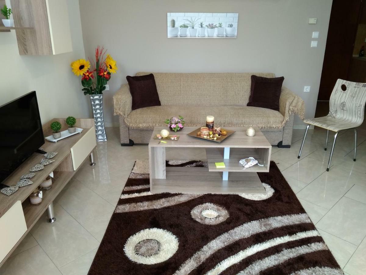 Evris House 1 *