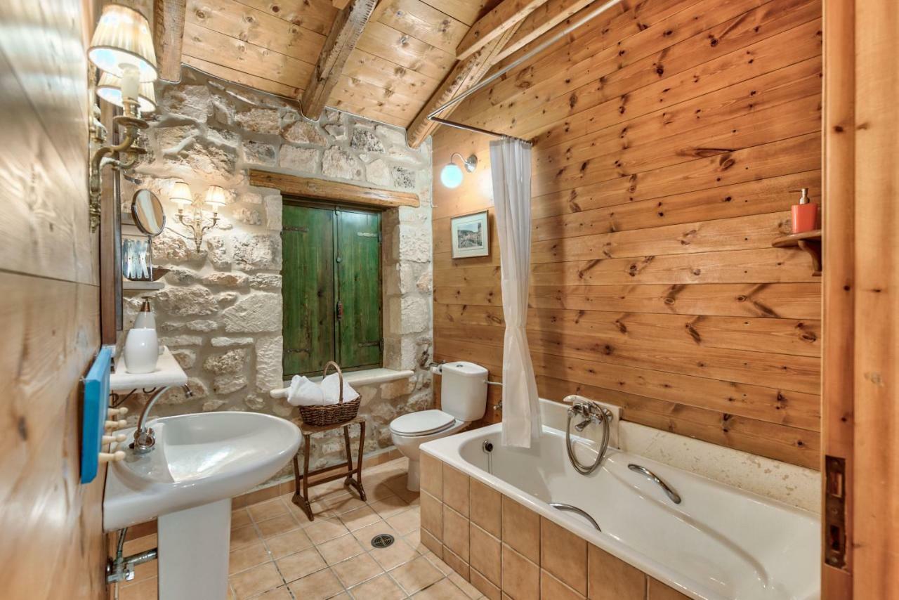Eri Traditional House Holiday home