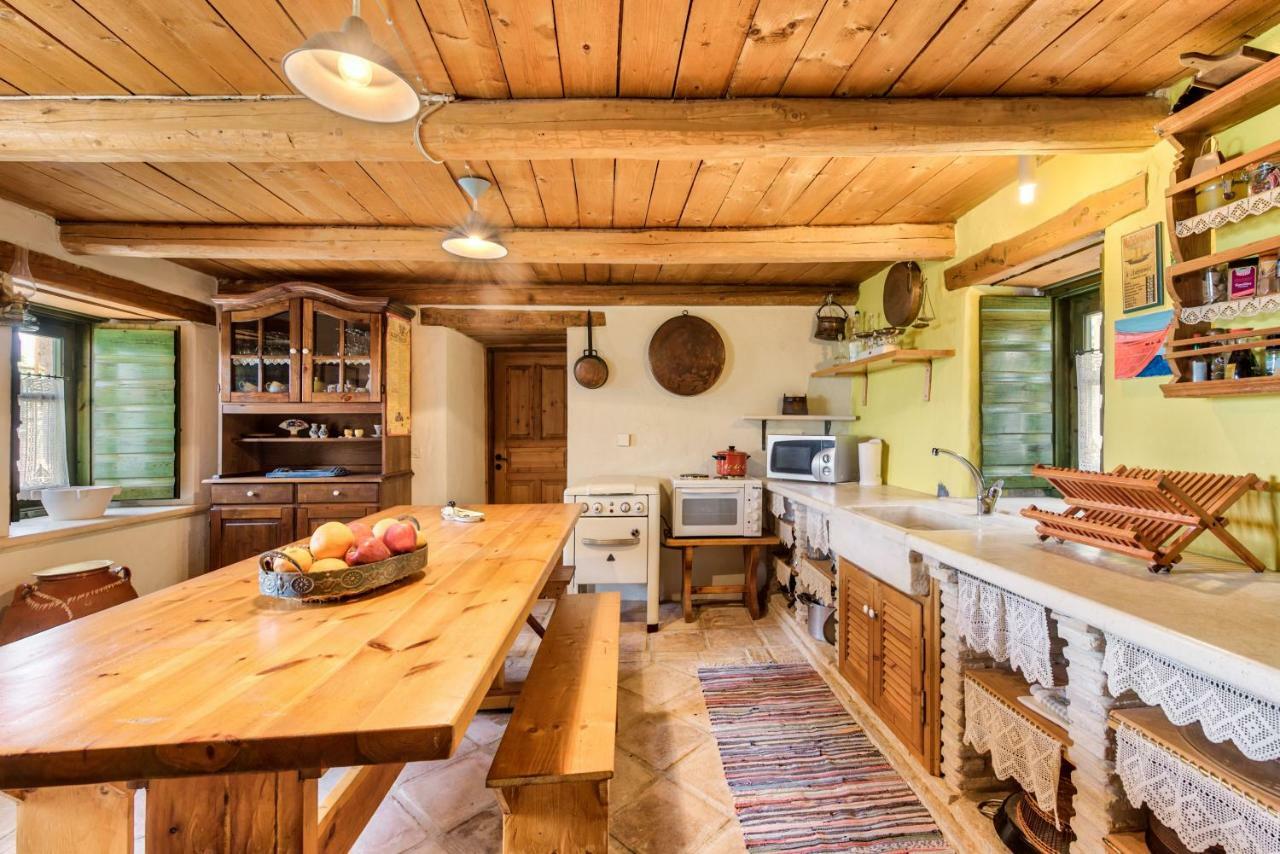 Eri Traditional House Holiday home Langadhakia