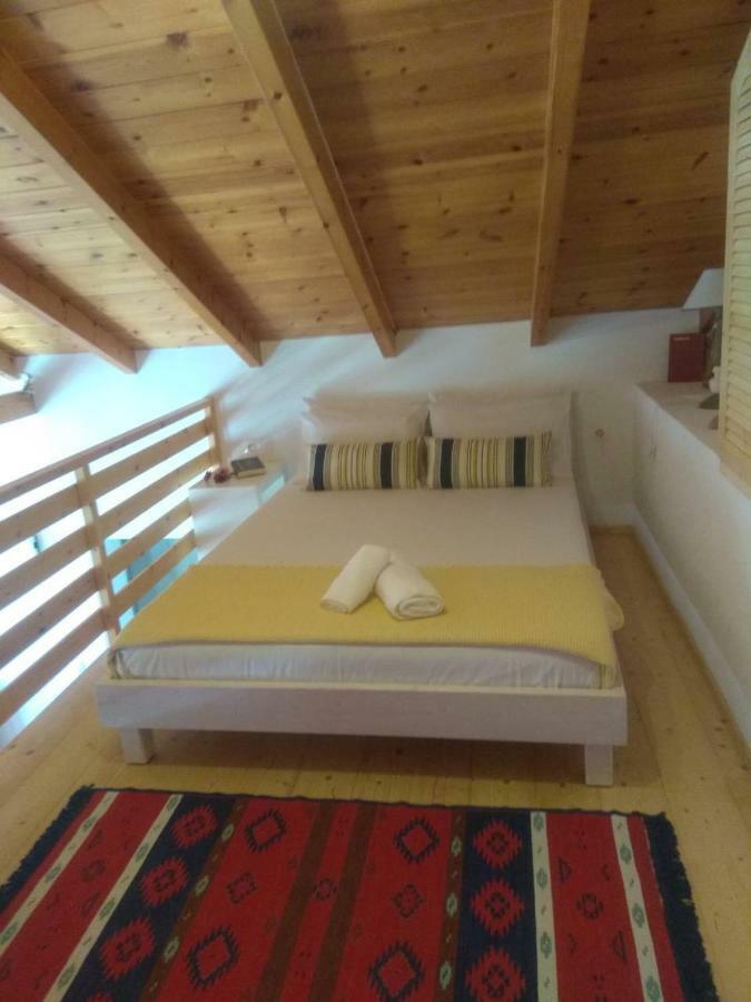 Elia House *