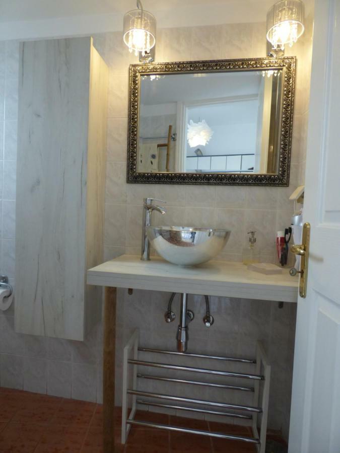 Nesaea Apartment