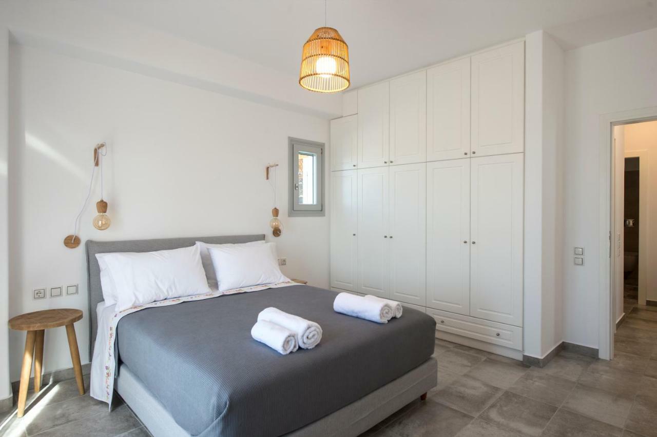 Theros * Aliki (Paros)