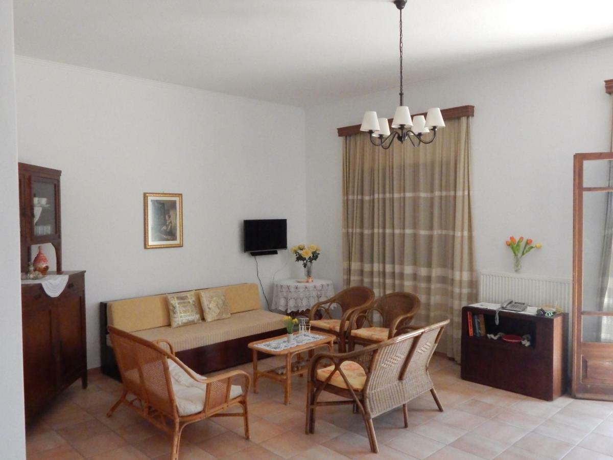 Kaina Holiday home