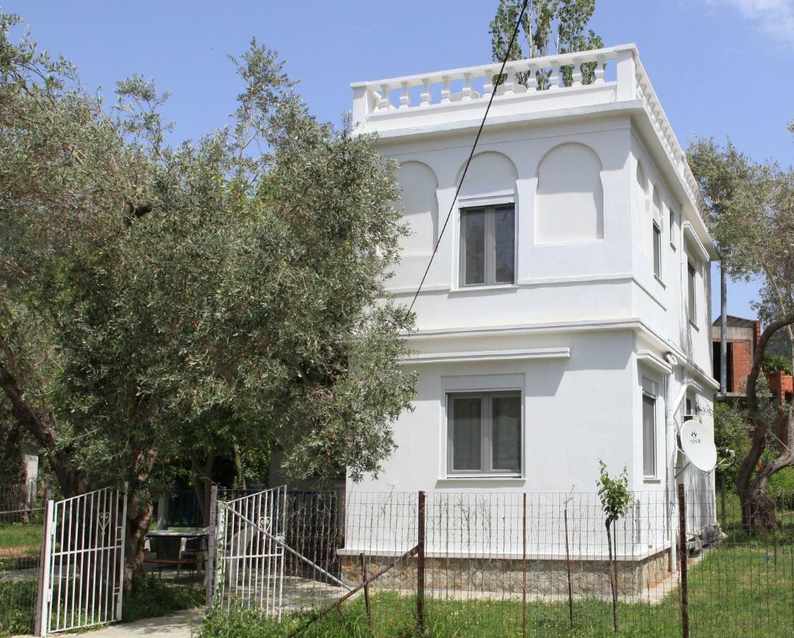O Pyrgos Apartment *