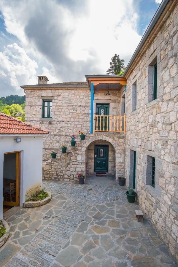 Arhontiko Vourloka Hotel