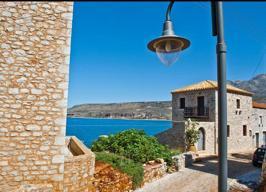 Villa Limeni Villa *