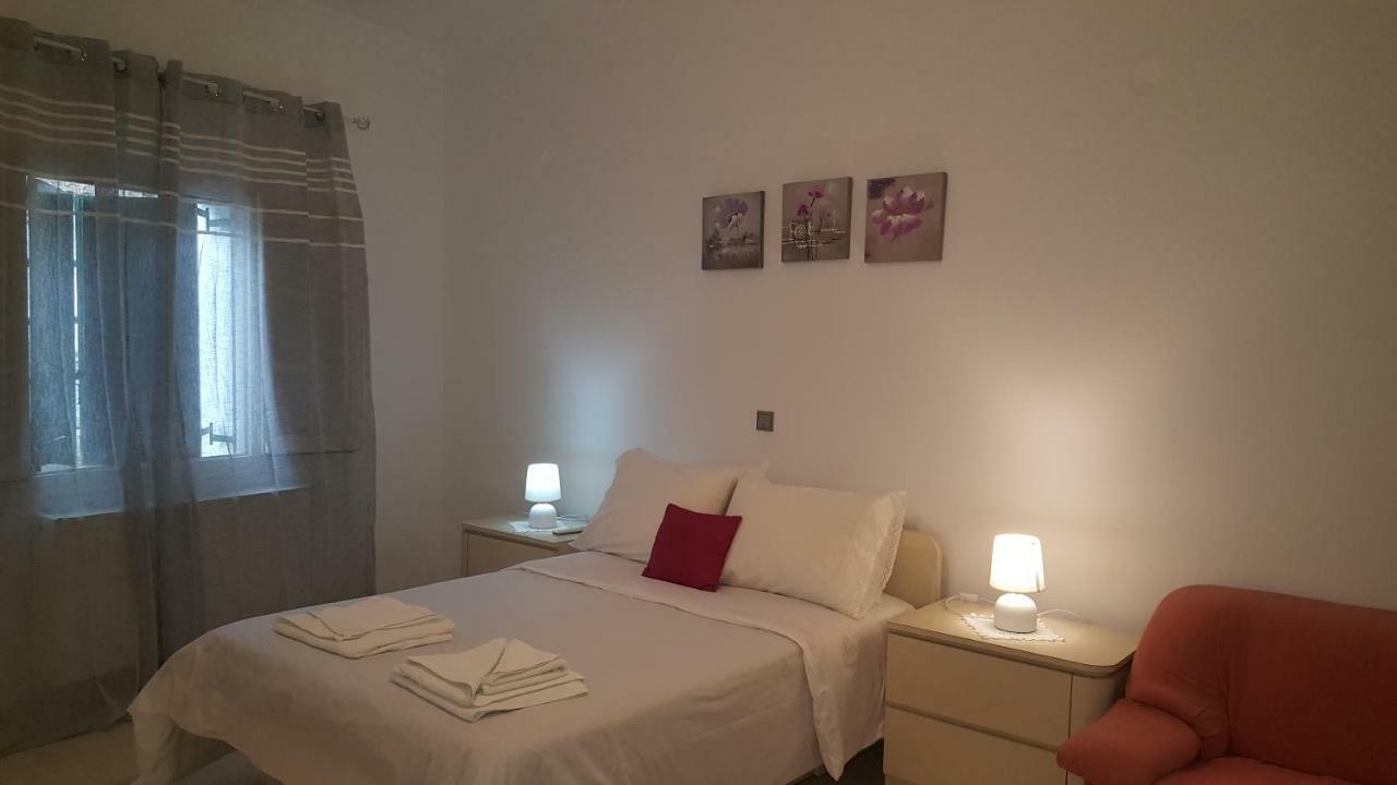 Alexandros House Country house *