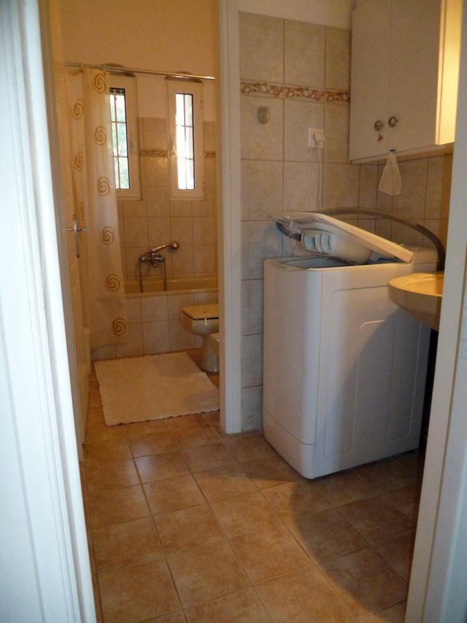Deskas House. Two Floor With Excellent View Parga