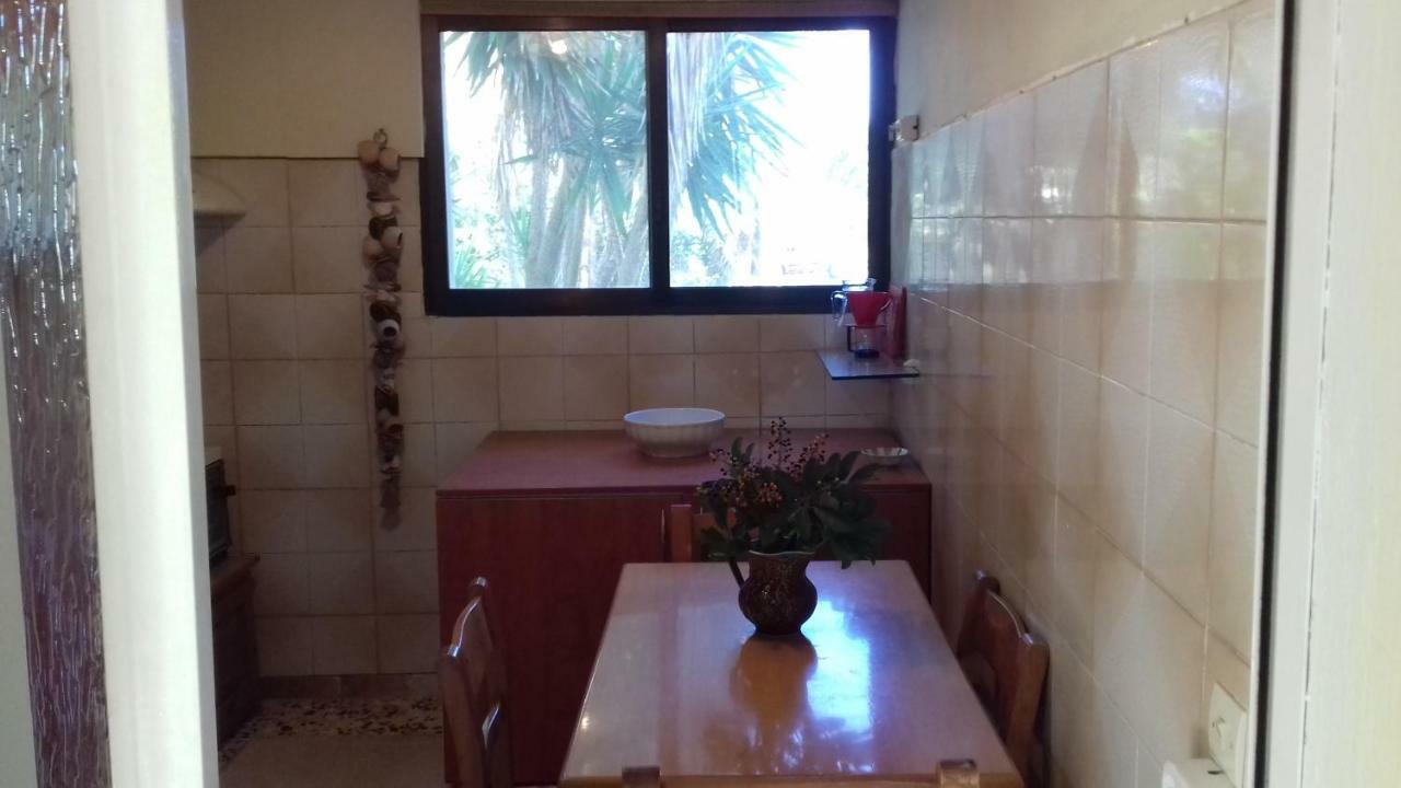 Lazaris Beach House Holiday home Almiros Beach