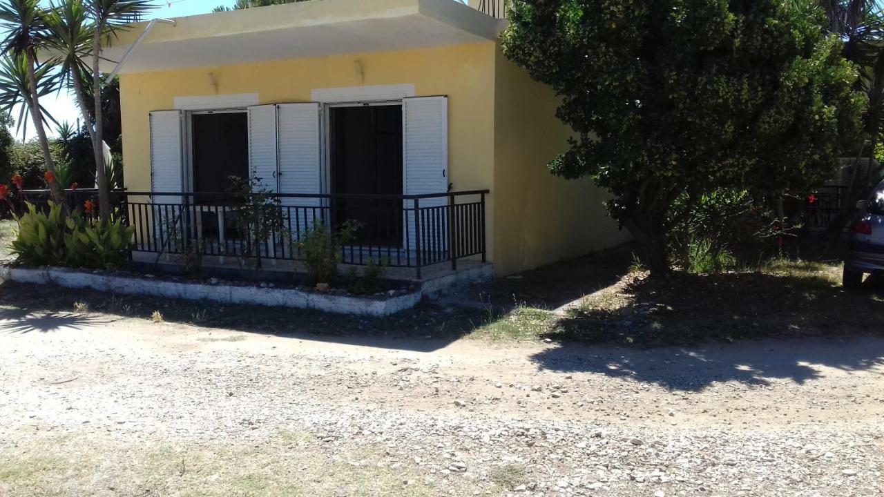 Lazaris Beach House Holiday home Almiros Beach