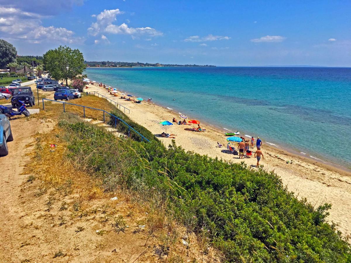 Fofo - Beautiful Sea Front With 650m2 Garden Villa *