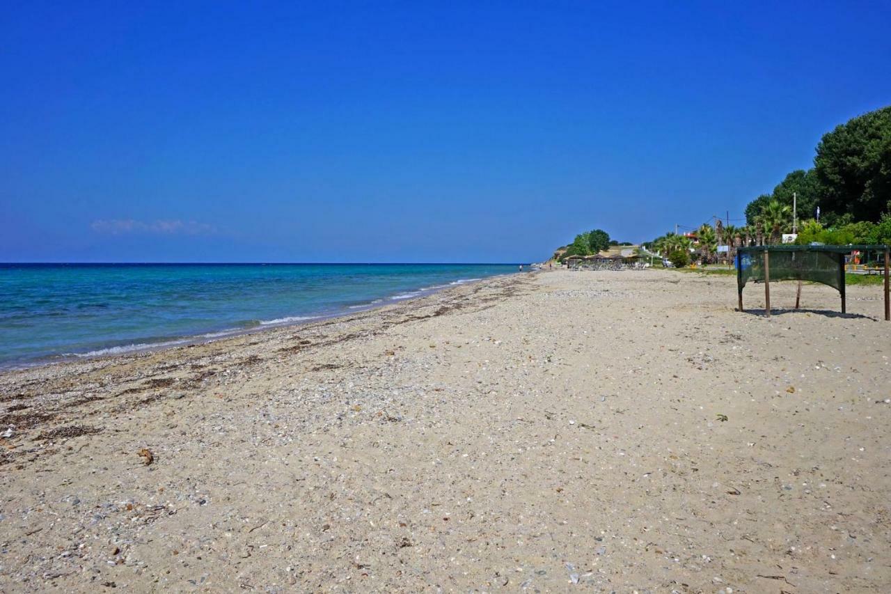 Fofo - Beautiful Sea Front With 650m2 Garden Villa *