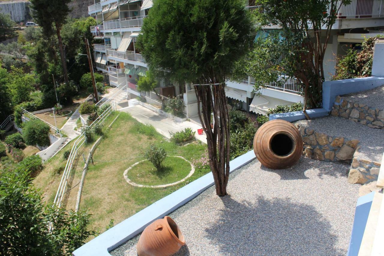 Balcony By The Sea Apartment