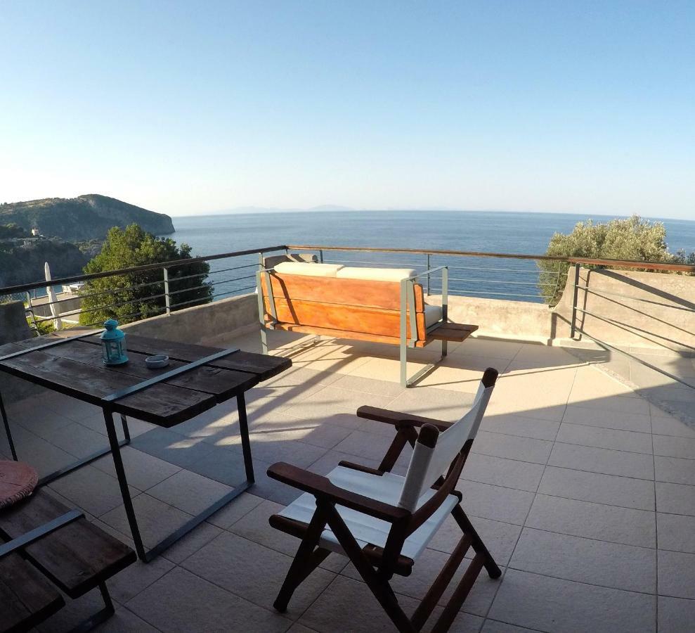Frictories Station Of Residency * Limnionas (Central Greece)