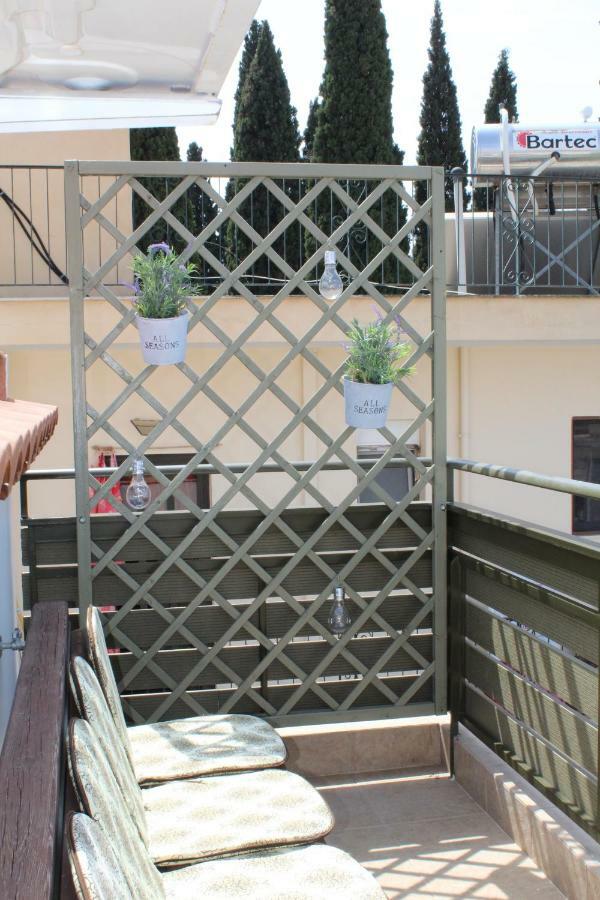 Blue Sky Apartment *