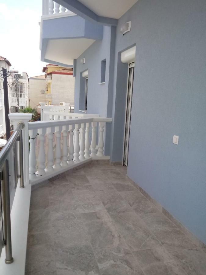 B&a Lux Paralia Katerinis
