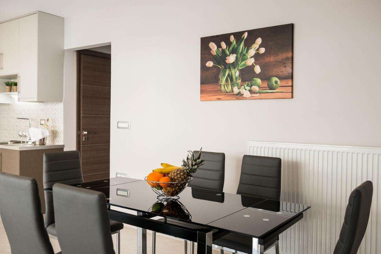 Mimosa Apartment