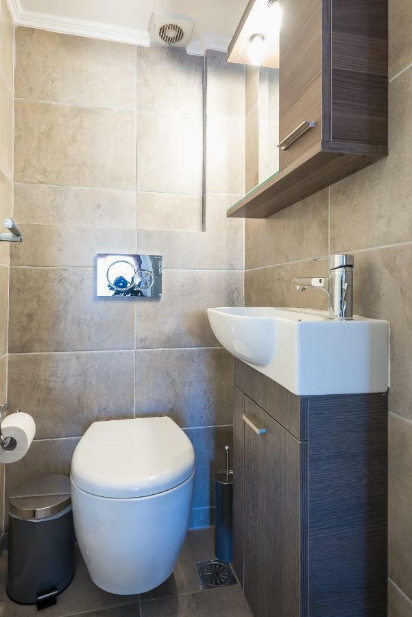 View Apartment *