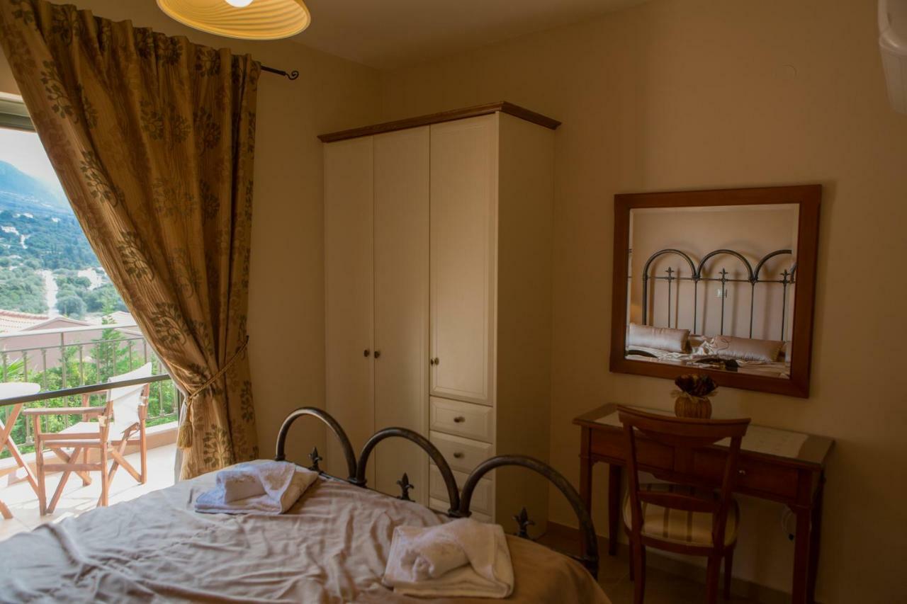 Thelxis * Lourdata (Kefalonia)