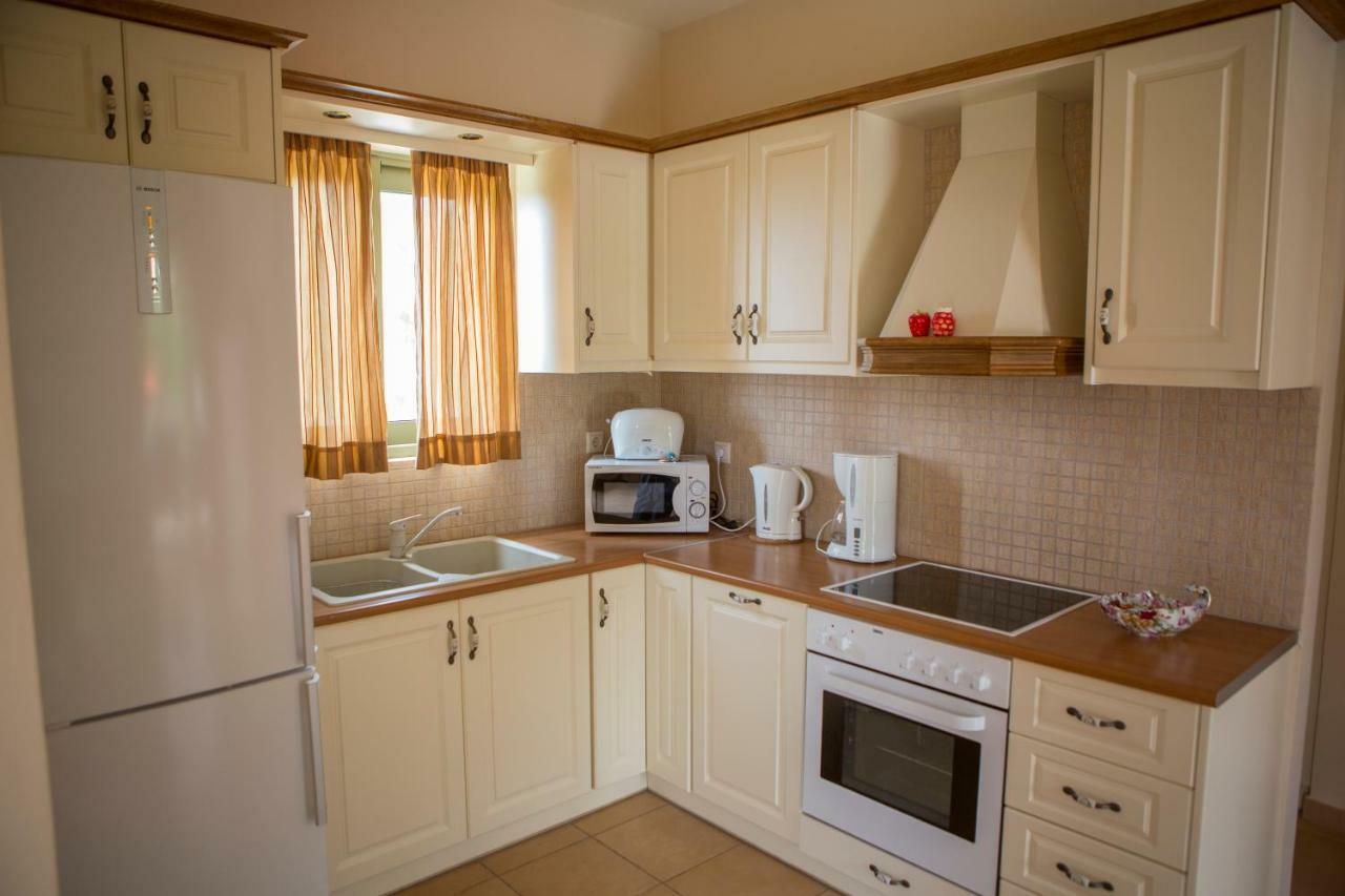 Thelxis Villa *