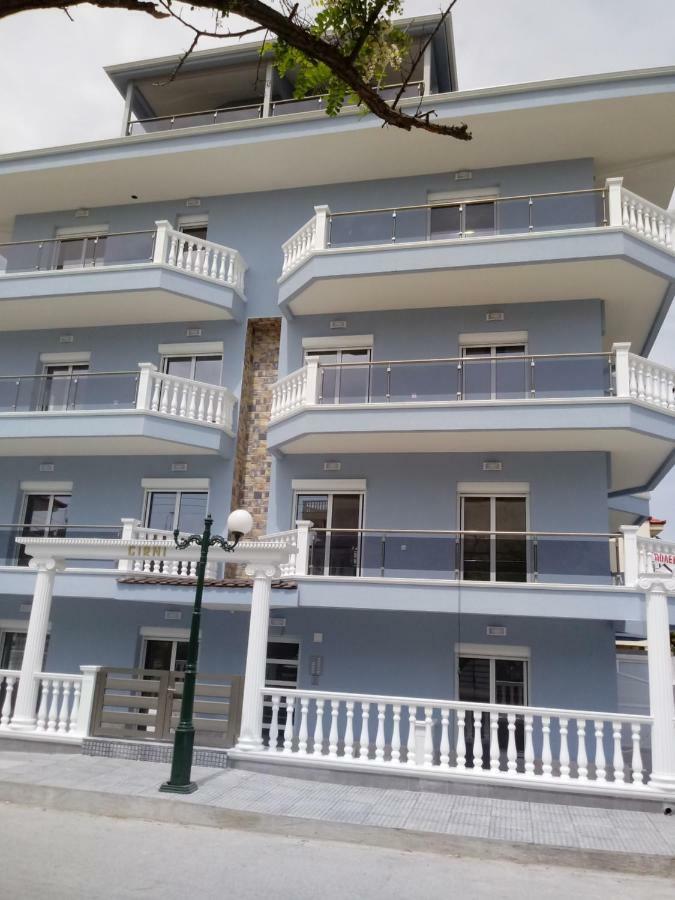 B&a Lux * Paralia Katerinis