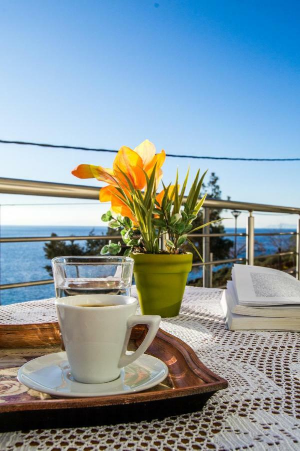 Dreamy By The Sea Skala Marion