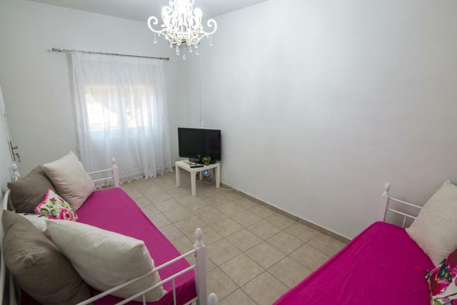 Holiday home Philoxenia House! Maisonette In Front Of The Sea! *