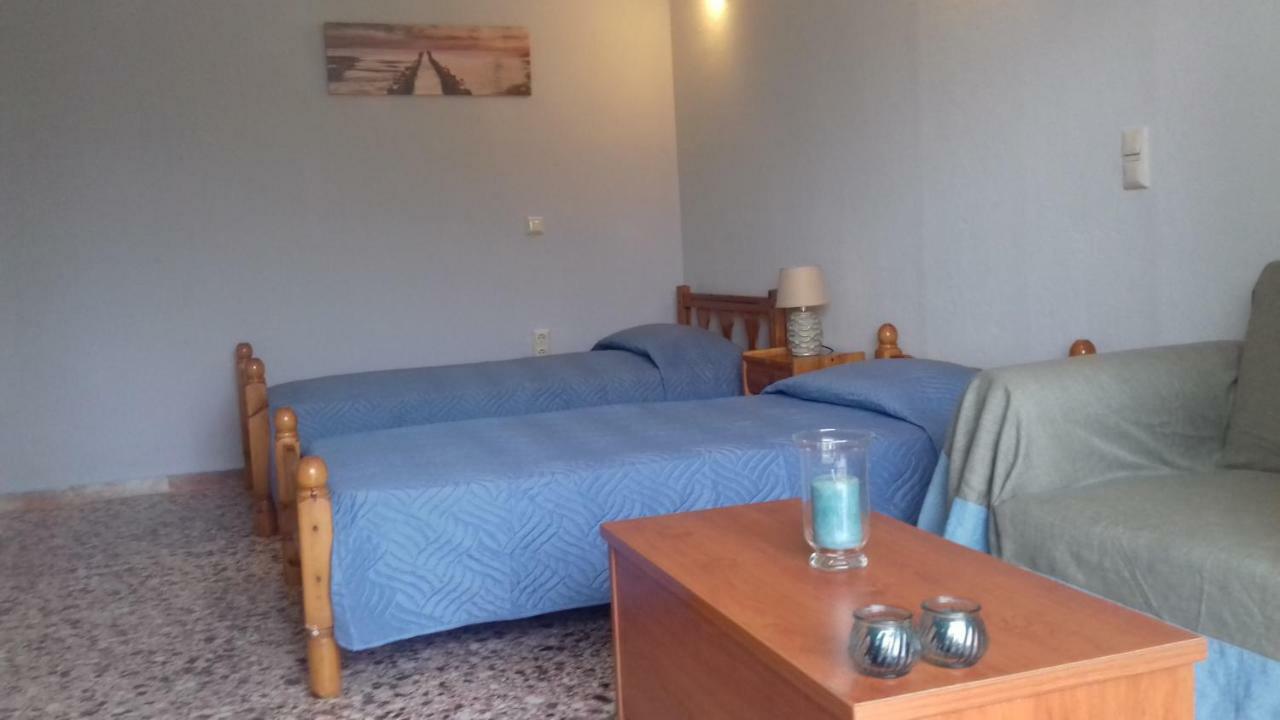 Lazaris Beach House Holiday home *