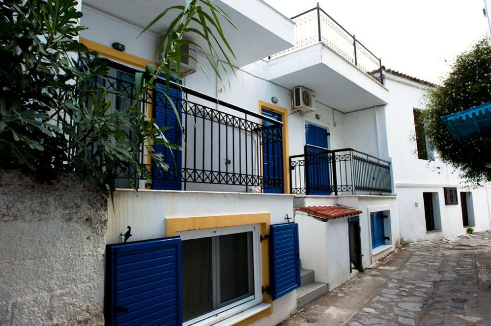 Apartment Plakes