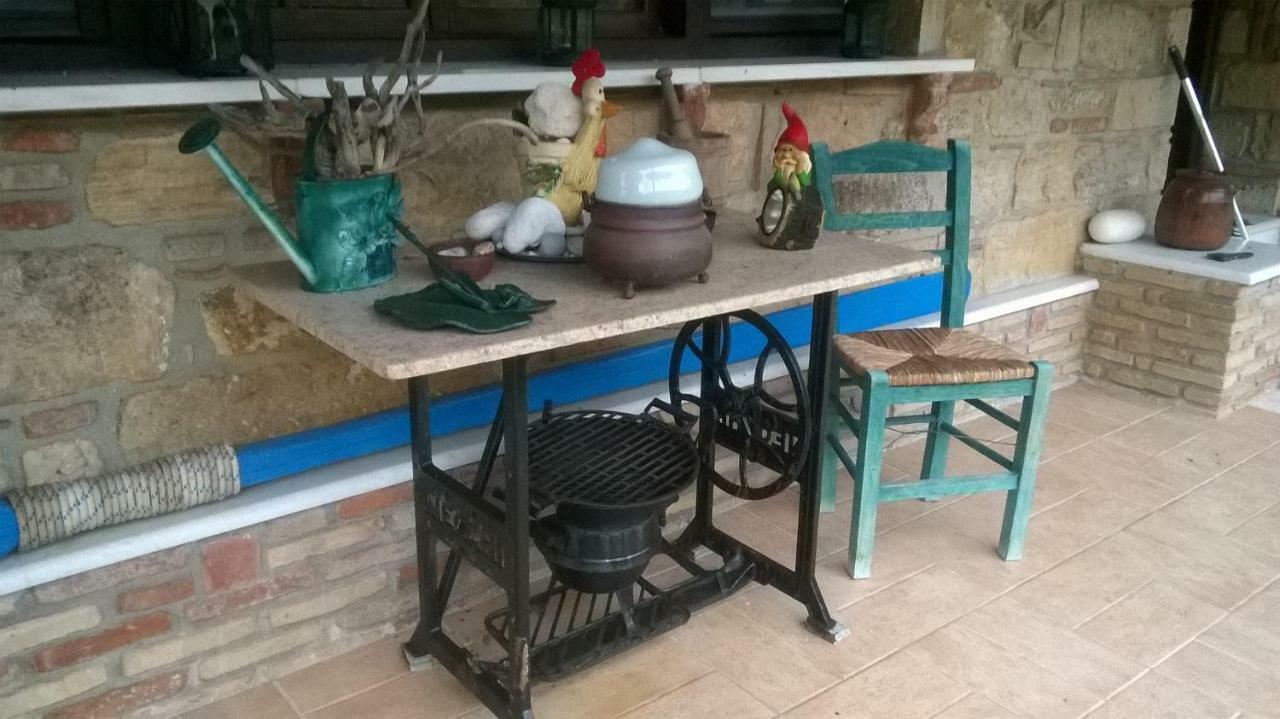 Apartment Kalogirou Stone House Limnionas (Central Greece)