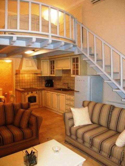 Apartment Giogarakis *