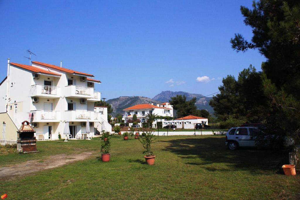 Iris Apartment