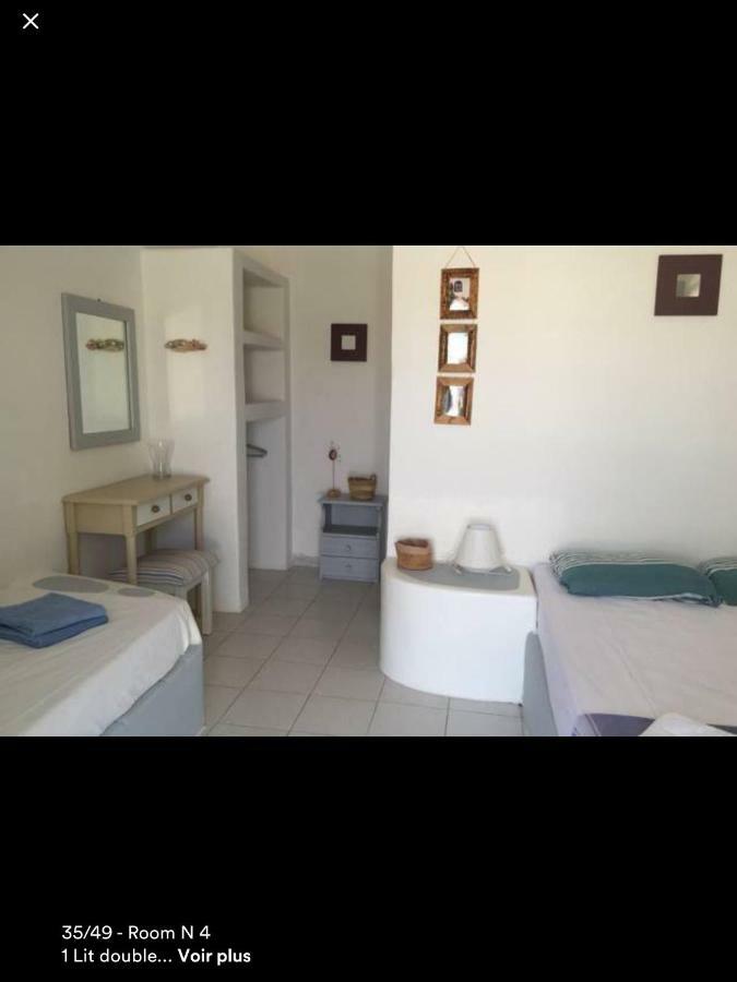 Campos Yalos Villa Chora (Ios)