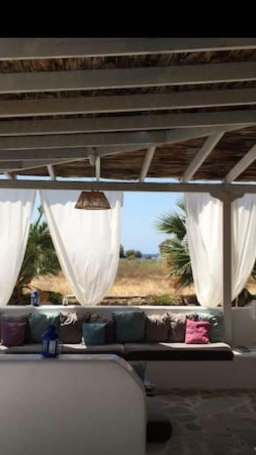 Campos Yalos Villa Chora (Ios)