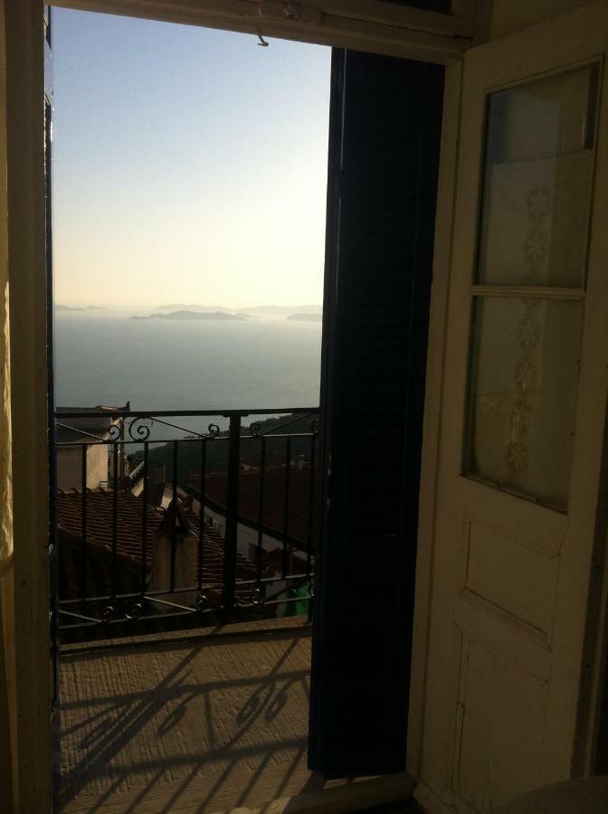 Holiday home Persefonis View House