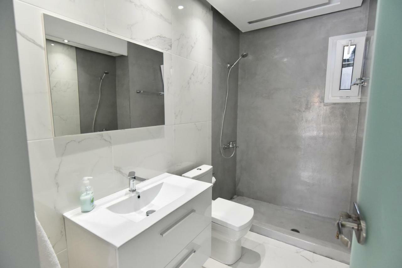 Alpha Delta Pool Apartment *