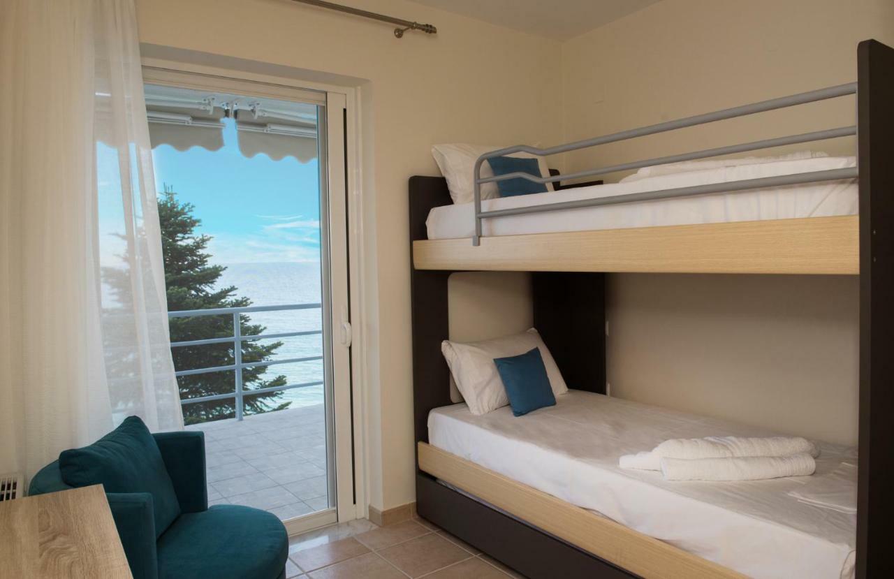Luxurious Seaside Holiday home Kiveri