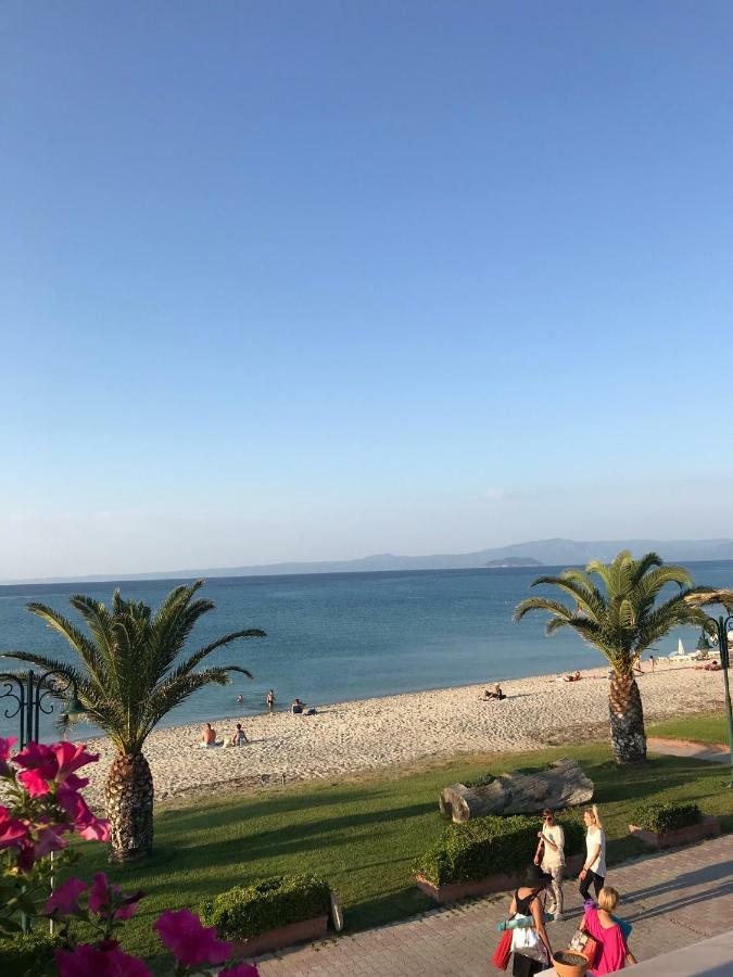 Seafront Maisonette *