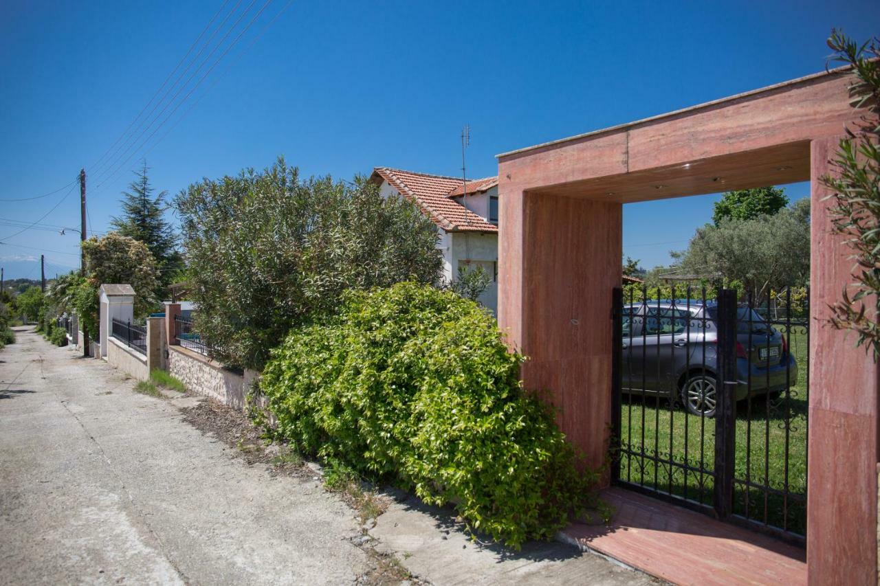 Villa Rural Private Pool, Bbq, Court ,20' Airport Nea Kallikrateia