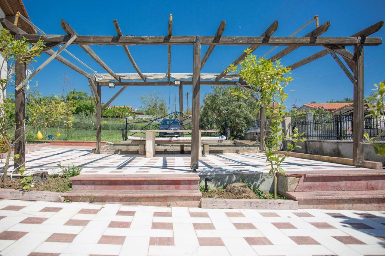 Rural Private Pool, Bbq, Court ,20' Airport Nea Kallikrateia