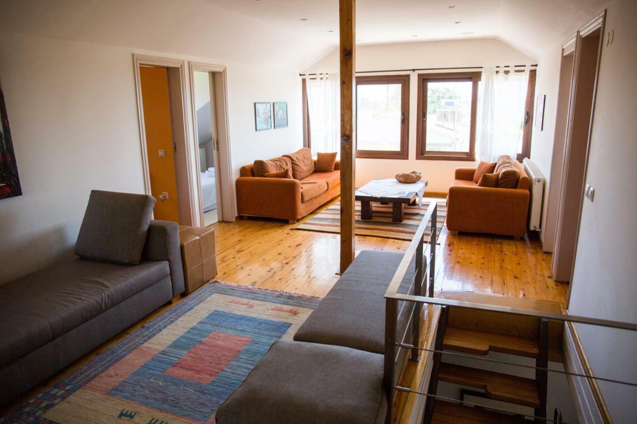 Villa Rural Private Pool, Bbq, Court ,20' Airport *