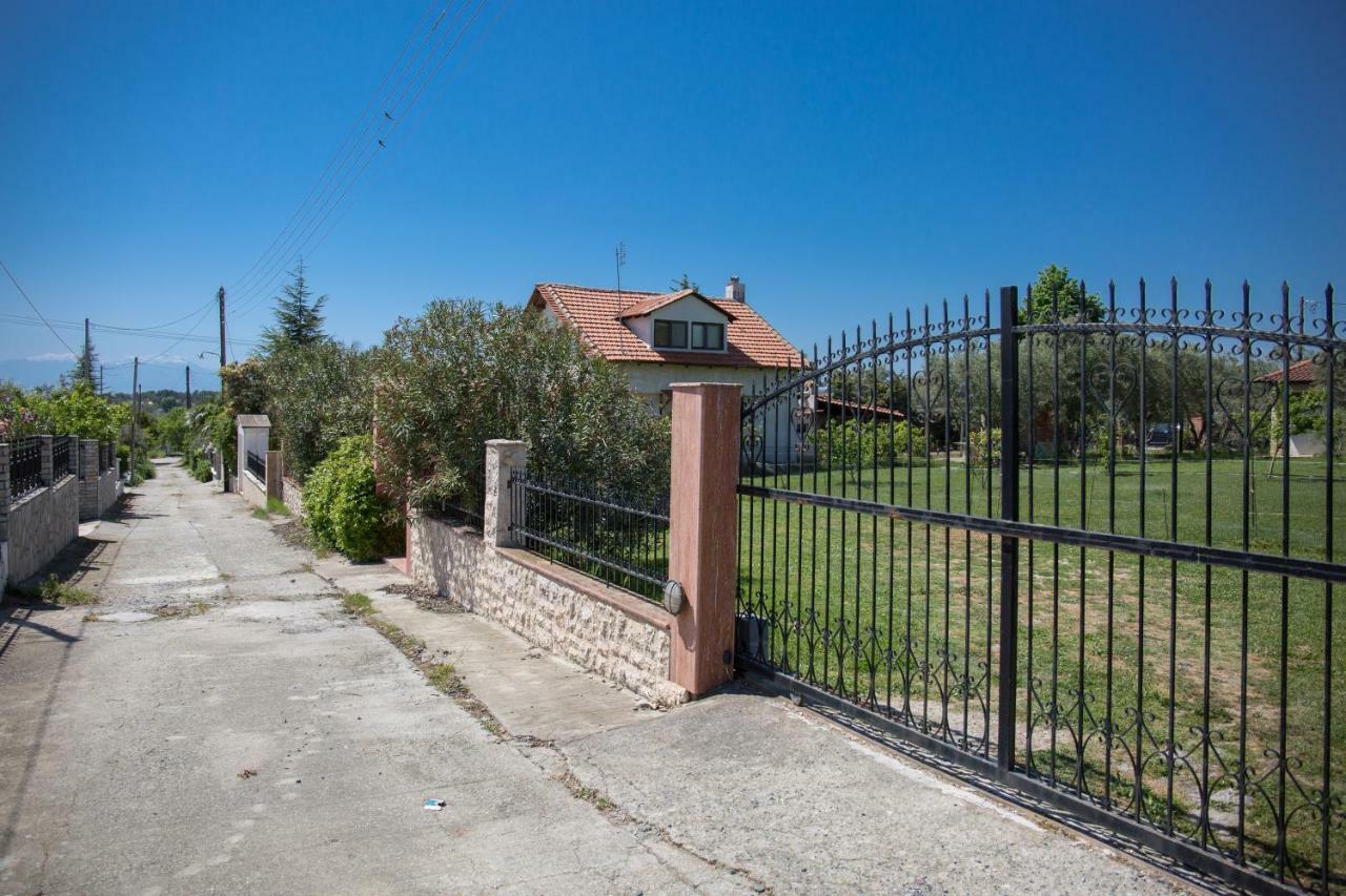 Rural Private Pool, Bbq, Court ,20' Airport Villa