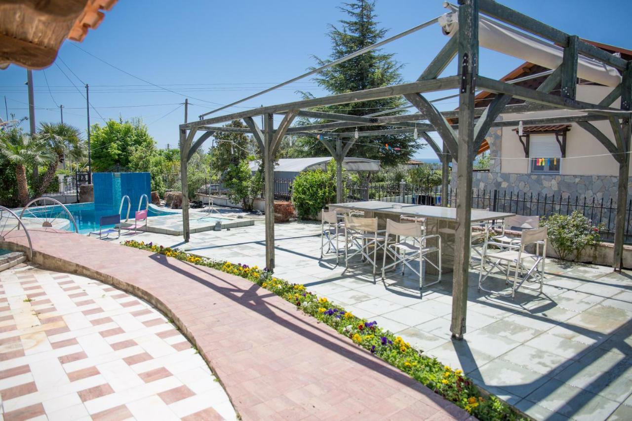 Rural Private Pool, Bbq, Court ,20' Airport
