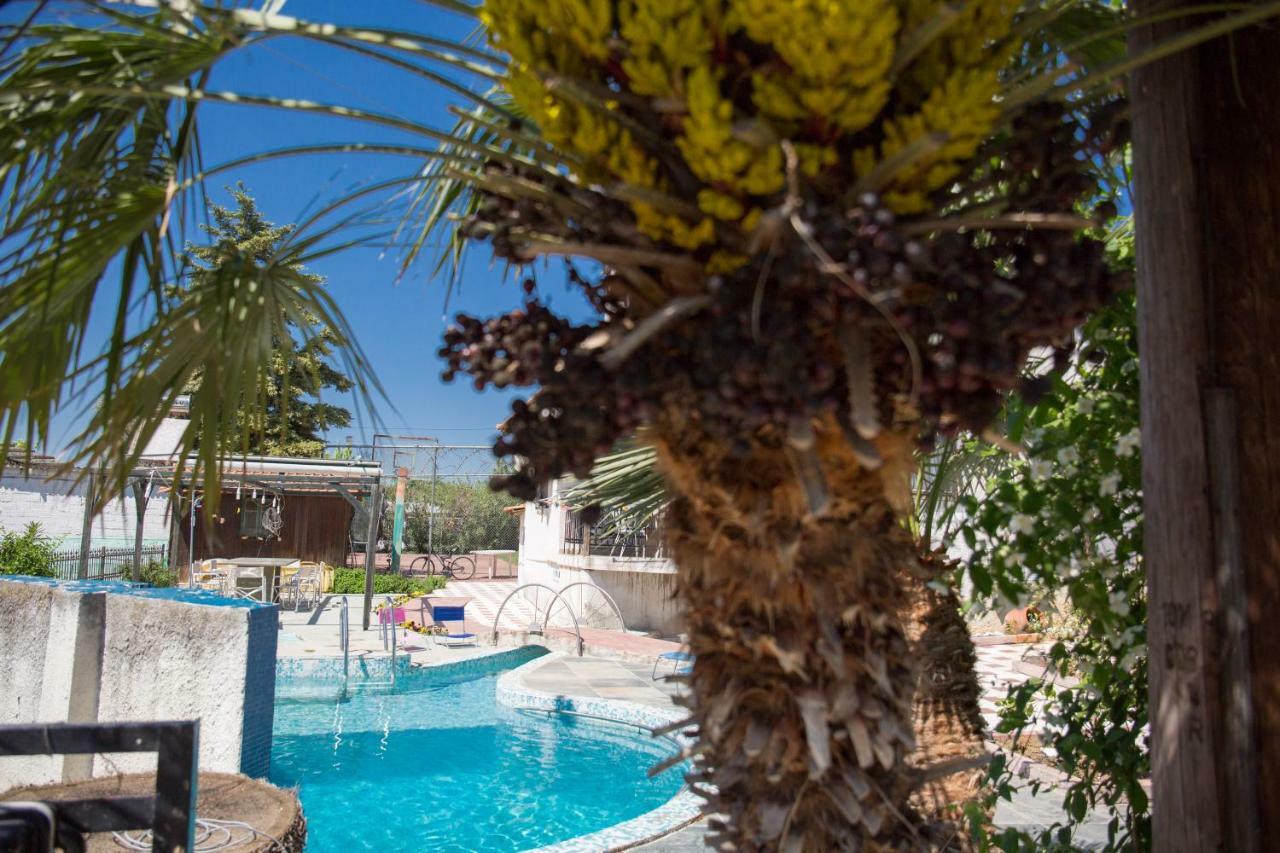 Rural Private Pool, Bbq, Court ,20' Airport