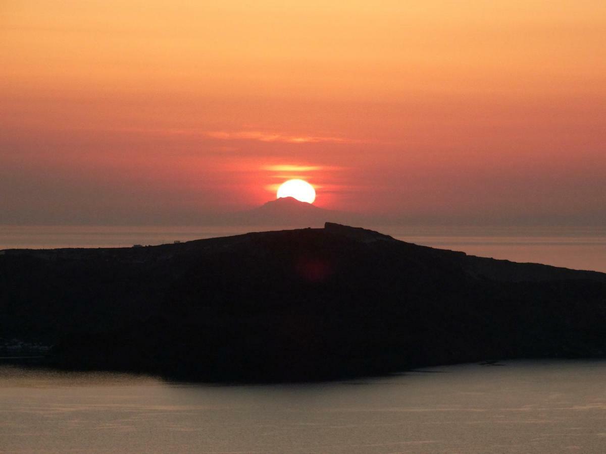 Holiday home Yposkafo - - Santorini