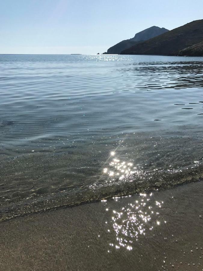 τo κamari Apartment Skyros
