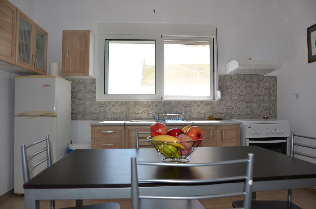 Helona Apartment