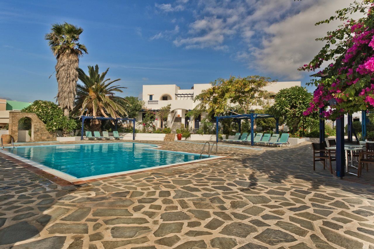 Popi Aparthotel 3*